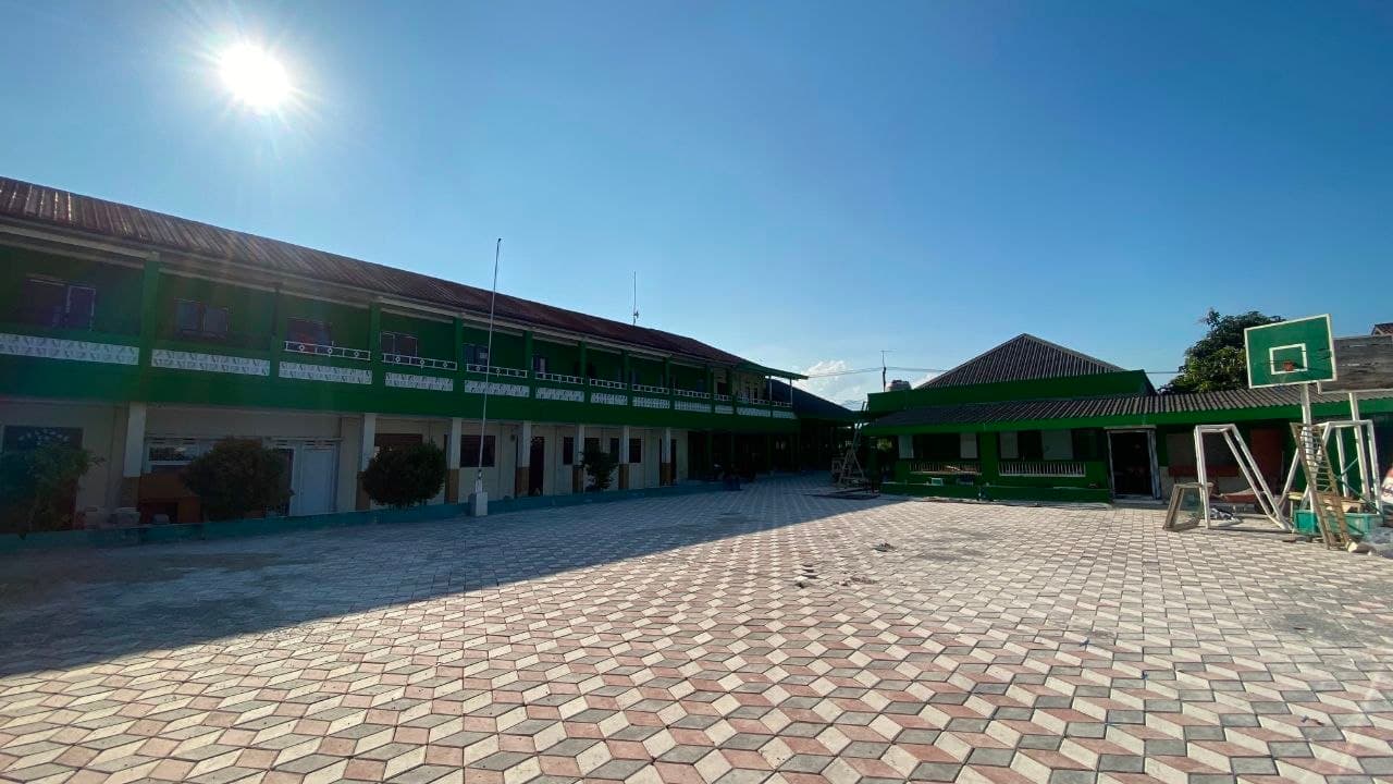 Halaman Tengah